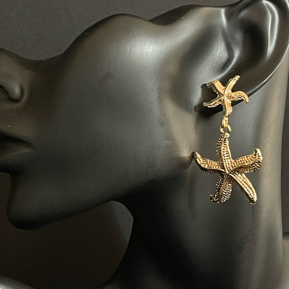 Aimi - Starfish Gold Plated Earrings. HOT ITEM - Picture 8 of 8